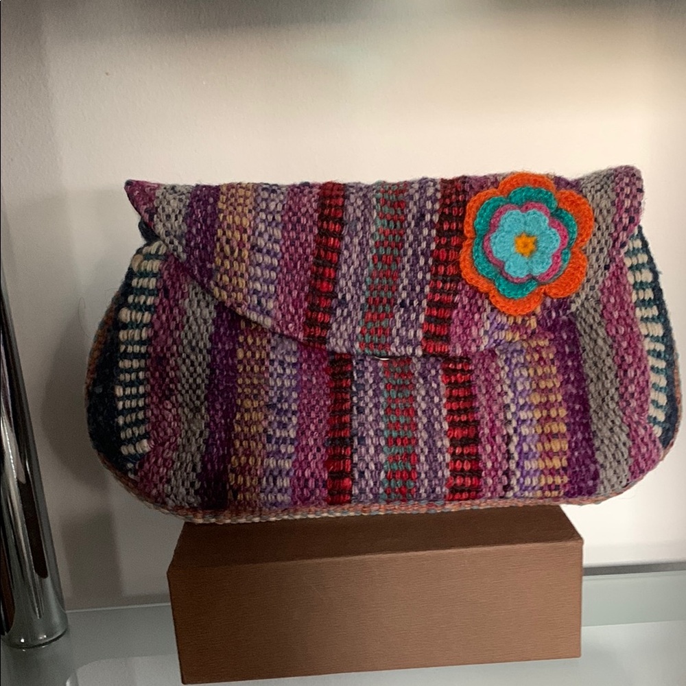 Beautiful oven Multicolor Women's Clutch